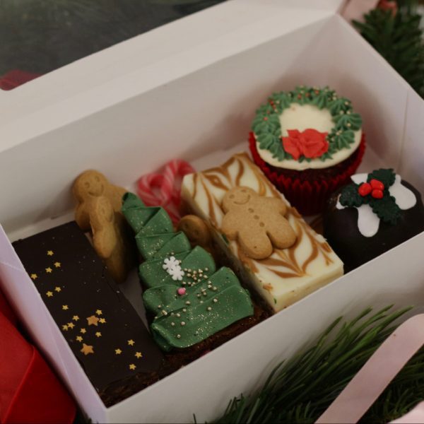 La Navidad Box